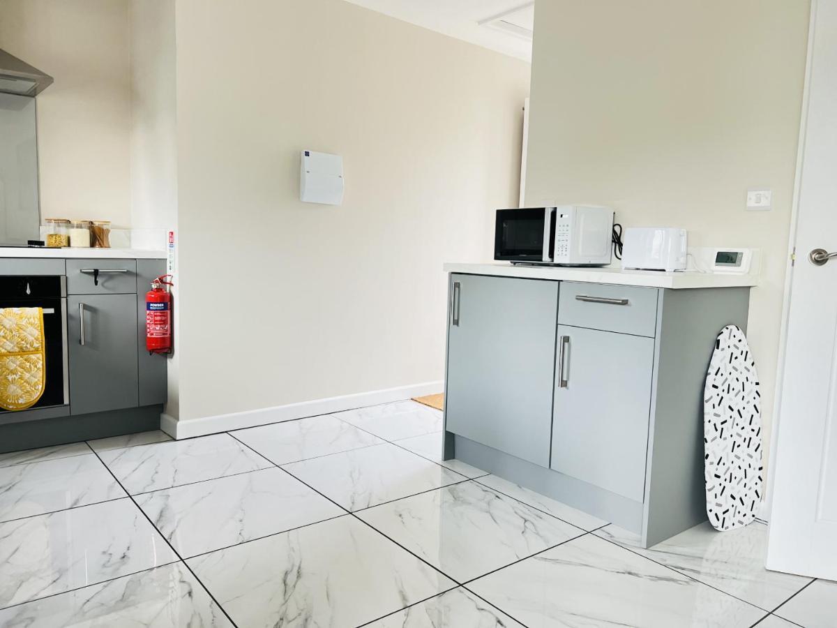 ניומרקט Brand New 1 Bed Apartment, 5Min Walk To Racing & Main Strip, With Electric Parking Bay & Terrace Long Stay Work Contractor Leisure - Citrine מראה חיצוני תמונה