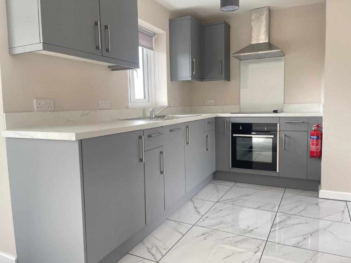 ניומרקט Brand New 1 Bed Apartment, 5Min Walk To Racing & Main Strip, With Electric Parking Bay & Terrace Long Stay Work Contractor Leisure - Citrine מראה חיצוני תמונה